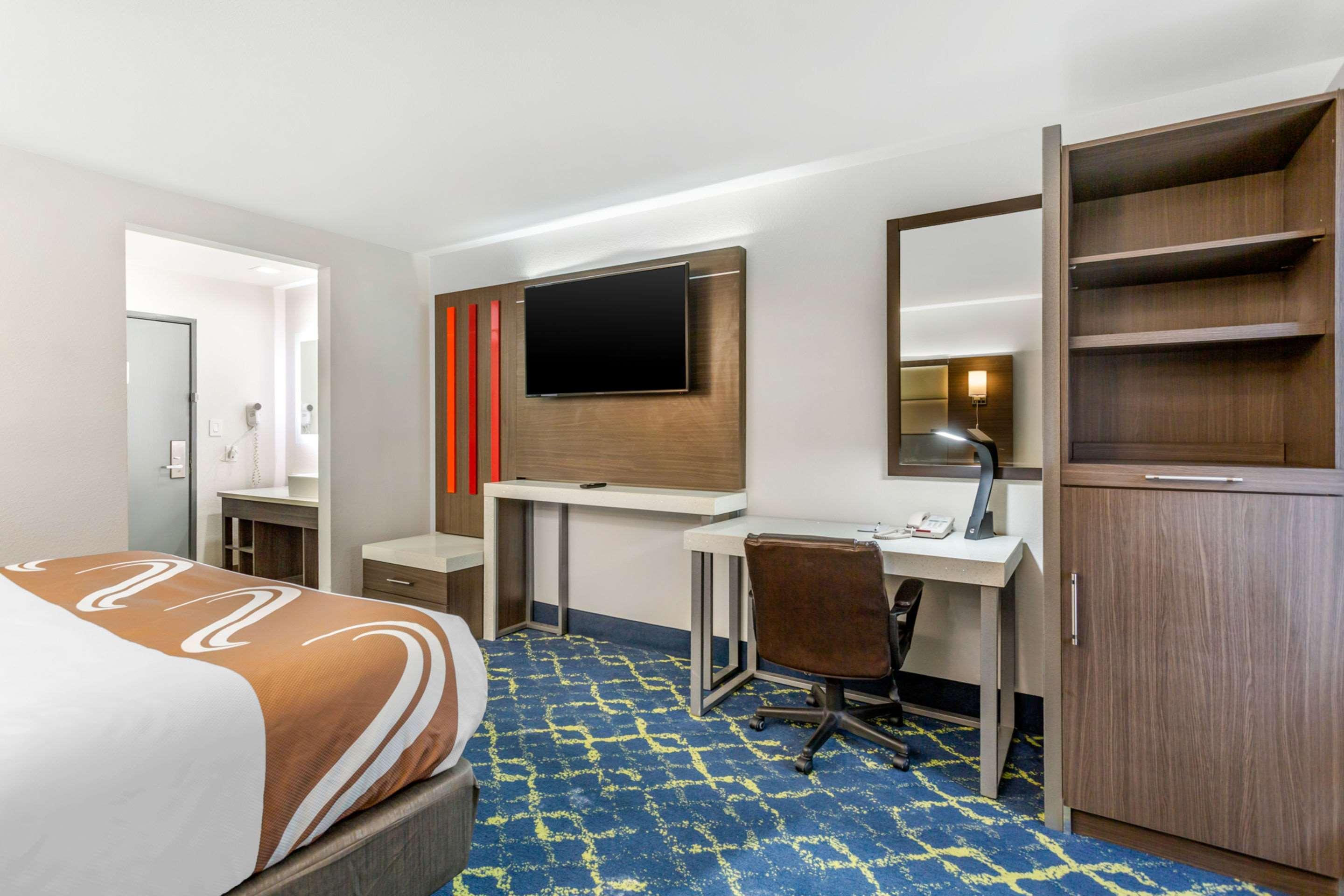Quality Inn Murfreesboro-University Area Eksteriør billede