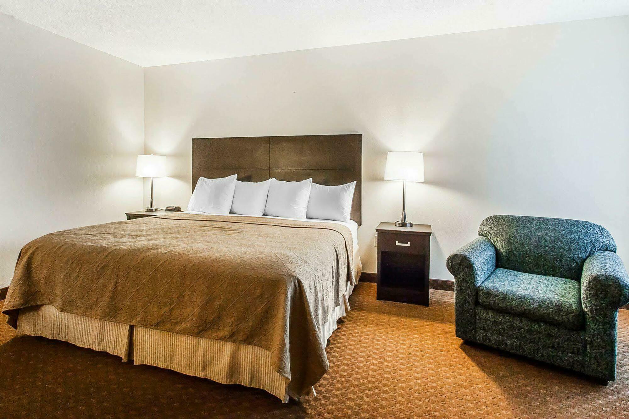 Quality Inn Murfreesboro-University Area Eksteriør billede