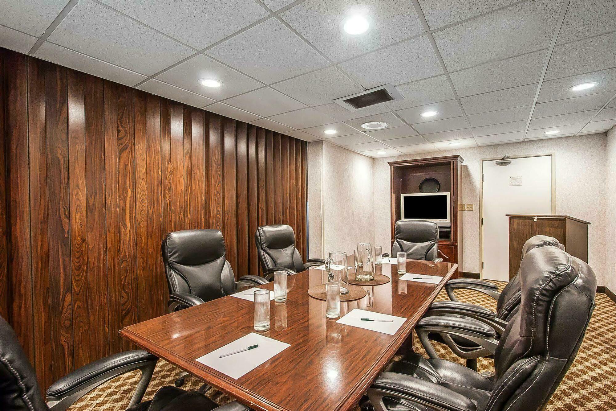 Quality Inn Murfreesboro-University Area Eksteriør billede